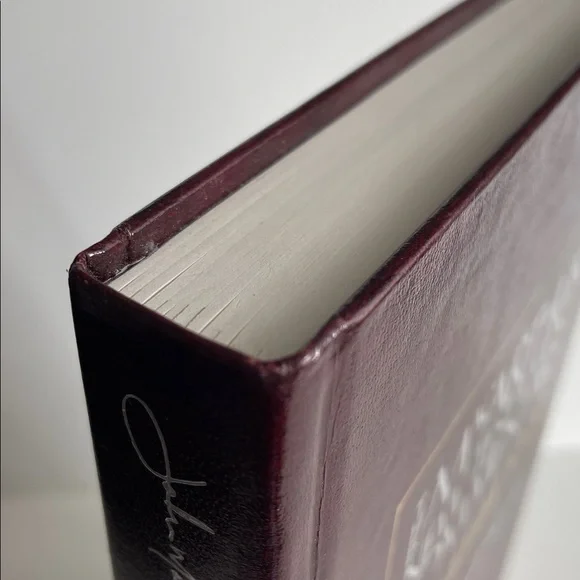 The MacArthur New Testament Commentary - Revelation 12-22 - Picture 3 of 6